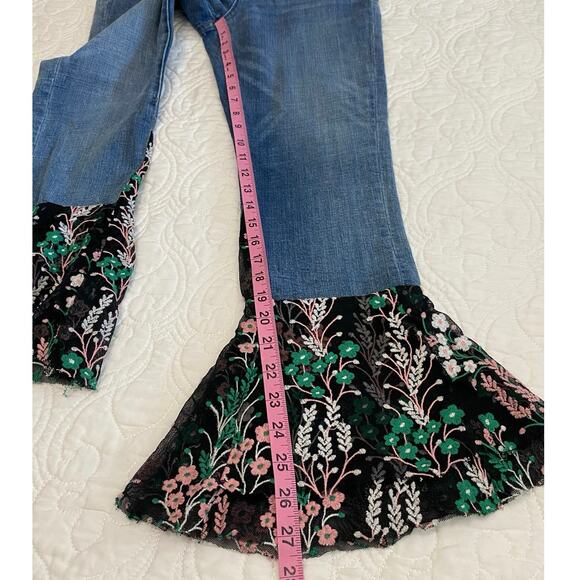 Anthropologie Pilcro Lace Embroidered Crop Jeans Women's Size 26 flare Bohemian - Picture 4 of 12